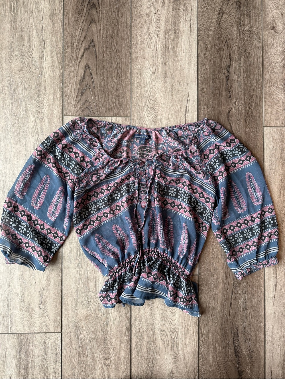 American Eagle- Boho Peasant Crop Top in Dusty Blue and Mauve- Concert Ready!